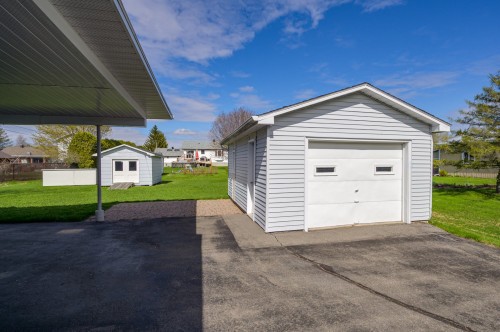 Garage - 279 Mtée Ste-Marie, Sainte-Marthe, QC - Outdoor With Exterior