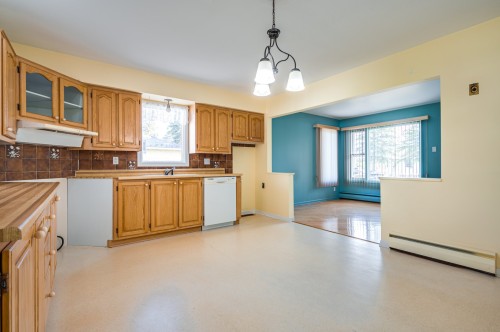 Vue d'ensemble - 279 Mtée Ste-Marie, Sainte-Marthe, QC - Indoor Photo Showing Kitchen