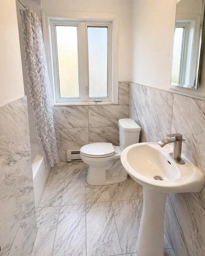 Salle de bains - 5140  - 5142 Av. Bessborough, Montréal (Côte-Des-Neiges/Notre-Dame-De-Grâce), QC - Indoor Photo Showing Bathroom