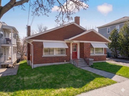 1108 Rue Larocque  Sherbrooke (Les Nations), QC J1H 4R9