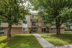 369  - 370 Rue Desjardins N.  Granby, QC J2G 8L6