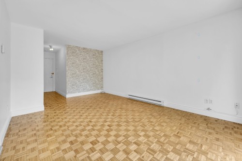 Living Room - 369  - 370 Rue Desjardins N., Granby, QC - Indoor Photo Showing Other Room