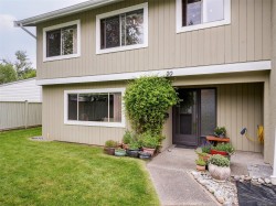 20-2020 White Birch Rd Sidney, BC V8L 2R1