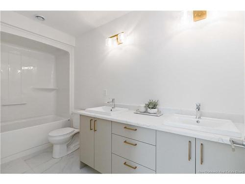 16 Rutledge Cres, Riverview, NB 