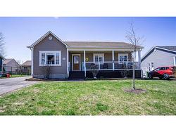 14 Harris ST Oromocto, NB E2V 0A6