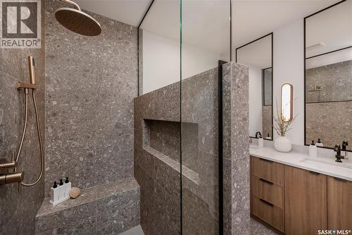 114 Cockcroft Manor, Saskatoon, SK - Indoor Photo Showing Bathroom