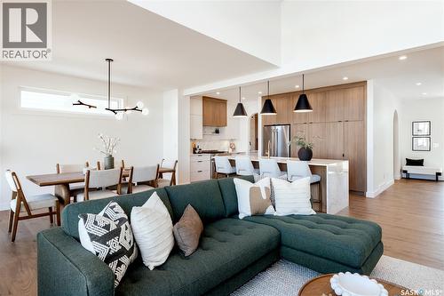 114 Cockcroft Manor, Saskatoon, SK - Indoor Photo Showing Living Room