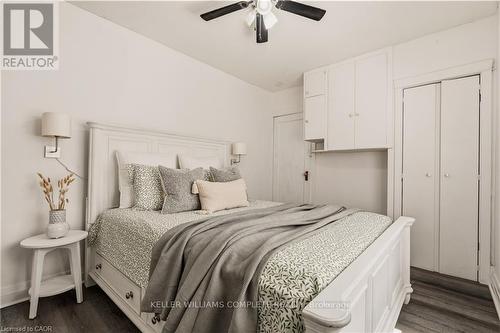148 Huxley Avenue S, Hamilton, ON - Indoor Photo Showing Bedroom