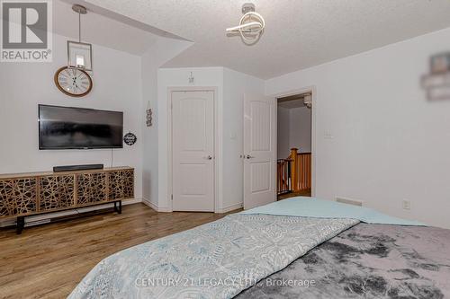 35 Oldfield Drive, Guelph, ON - Indoor Photo Showing Bedroom