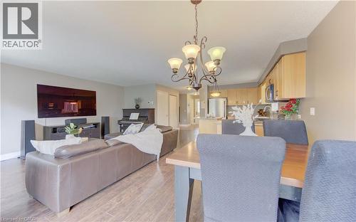 580 Canso Place, Waterloo, ON - Indoor Photo Showing Living Room