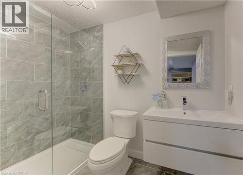 580 Canso Place, Waterloo, ON - Indoor Photo Showing Bathroom