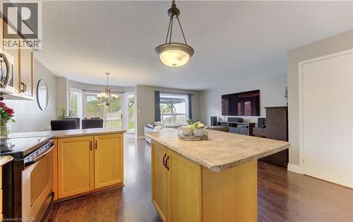 580 Canso Place, Waterloo, ON - Indoor Photo Showing Kitchen