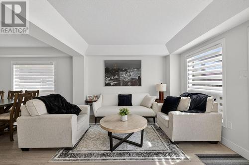 787 Rushbrook Crescent, London South (South K), ON - Indoor Photo Showing Living Room
