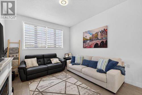 787 Rushbrook Crescent, London South (South K), ON - Indoor Photo Showing Living Room