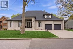 1094 ROSELAND DRIVE South Windsor, ON N9G 1T8