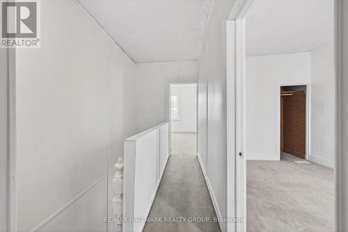 423 Arlington Avenue, Ottawa, ON - Indoor Photo Showing Other Room