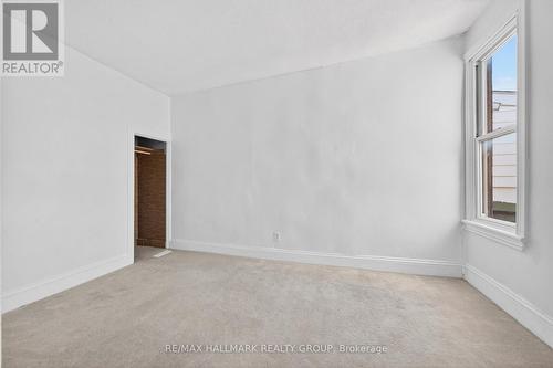 423 Arlington Avenue, Ottawa, ON - Indoor Photo Showing Other Room