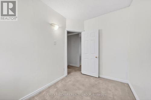 423 Arlington Avenue, Ottawa, ON - Indoor Photo Showing Other Room