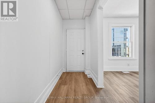423 Arlington Avenue, Ottawa, ON - Indoor Photo Showing Other Room