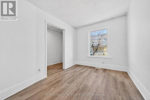 423 Arlington Avenue, Ottawa, ON - Indoor Photo Showing Other Room