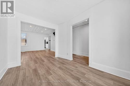 423 Arlington Avenue, Ottawa, ON - Indoor Photo Showing Other Room