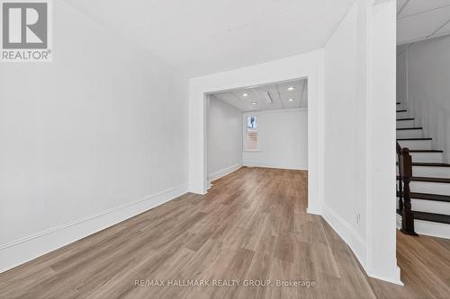 423 Arlington Avenue, Ottawa, ON - Indoor Photo Showing Other Room