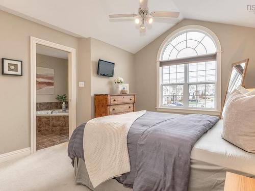 27 Fleetview Drive, Halifax, NS 