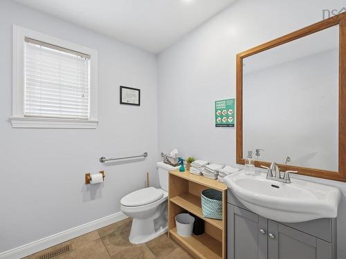 46 Mcquade Lake Crescent, Halifax, NS 