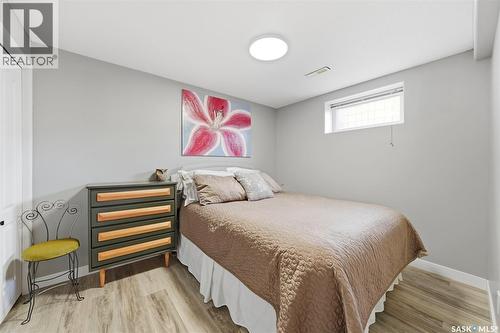 402 Crystal Bay, Warman, SK - Indoor Photo Showing Bedroom