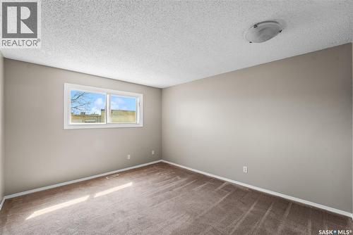 383 Fines Drive, Regina, SK - Indoor Photo Showing Other Room