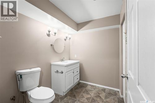383 Fines Drive, Regina, SK - Indoor Photo Showing Bathroom