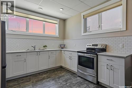 407 Silver Birch Lane, Warman, SK - Indoor Photo Showing Kitchen With Upgraded Kitchen