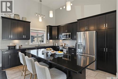 407 Silver Birch Lane, Warman, SK - Indoor Photo Showing Kitchen With Upgraded Kitchen