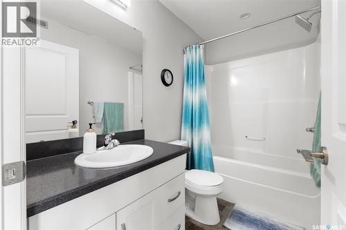 145 Plains Circle, Pilot Butte, SK - Indoor Photo Showing Bathroom