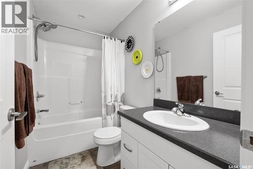 145 Plains Circle, Pilot Butte, SK - Indoor Photo Showing Bathroom