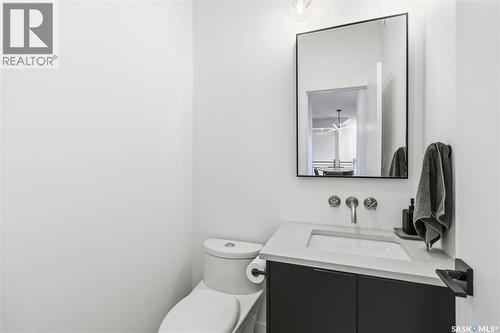 1405 12Th Street E, Saskatoon, SK - Indoor Photo Showing Bathroom