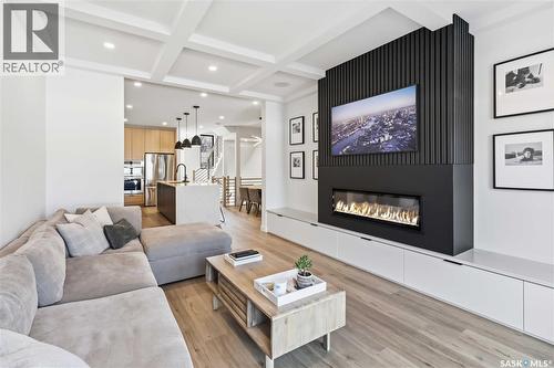 1405 12Th Street E, Saskatoon, SK - Indoor Photo Showing Living Room With Fireplace