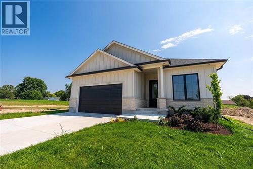 103 Sutherland Drive, St Clair, ON - Outdoor