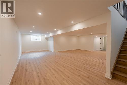 103 Sutherland Drive, St Clair, ON - Indoor Photo Showing Other Room