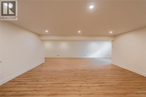 103 Sutherland Drive, St Clair, ON - Indoor Photo Showing Other Room