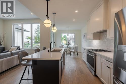 103 Sutherland Drive, St Clair, ON - Indoor Photo Showing Kitchen With Upgraded Kitchen