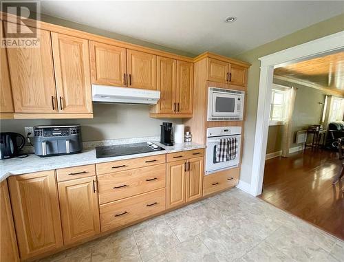 29 Sidney Lane, Mindemoya, ON - Indoor Photo Showing Kitchen