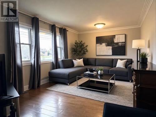 1251 Will Street, Greater Sudbury, ON - Indoor Photo Showing Living Room