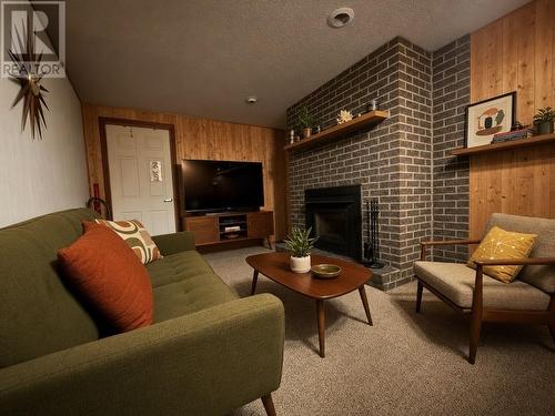 1251 Will Street, Greater Sudbury, ON - Indoor Photo Showing Living Room With Fireplace