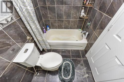 7816 Priory Crescent, Mississauga, ON - Indoor Photo Showing Bathroom