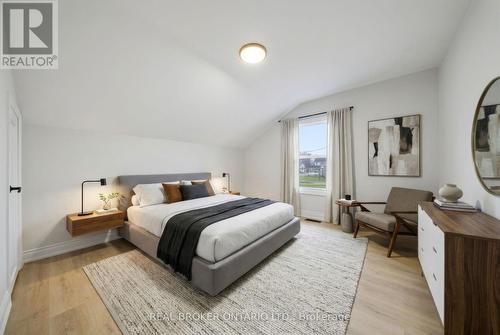 129 Durham Street, Port Colborne, ON - Indoor Photo Showing Bedroom