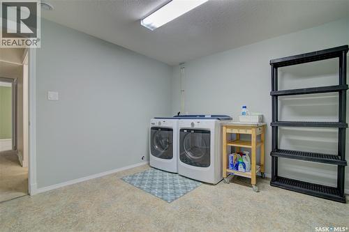 3023 Cranbourn Crescent, Regina, SK - Indoor Photo Showing Laundry Room