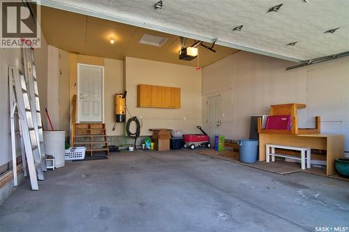 3023 Cranbourn Crescent, Regina, SK - Indoor Photo Showing Garage