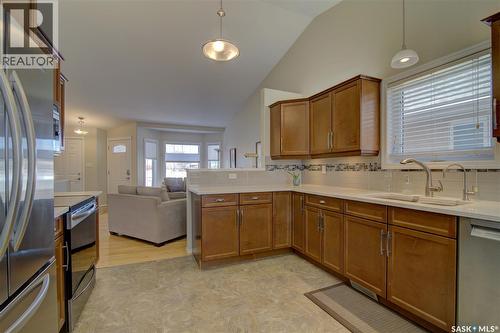 3023 Cranbourn Crescent, Regina, SK - Indoor Photo Showing Kitchen