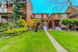 429 ST CLARENS AVENUE Toronto, ON M6H 3W2